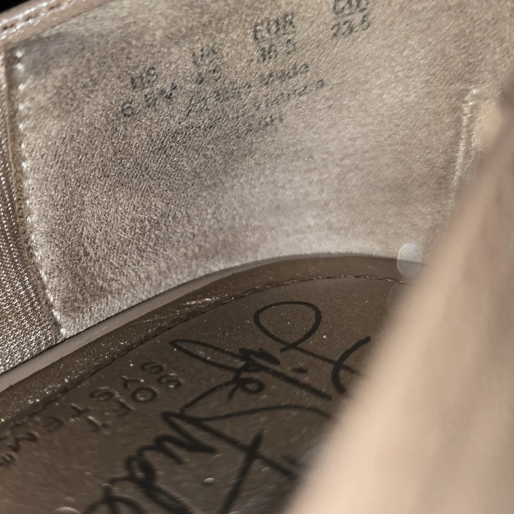 Life Stride Laflash Feminine Minimalist Blush Nude Comfort Wedge 6.5M